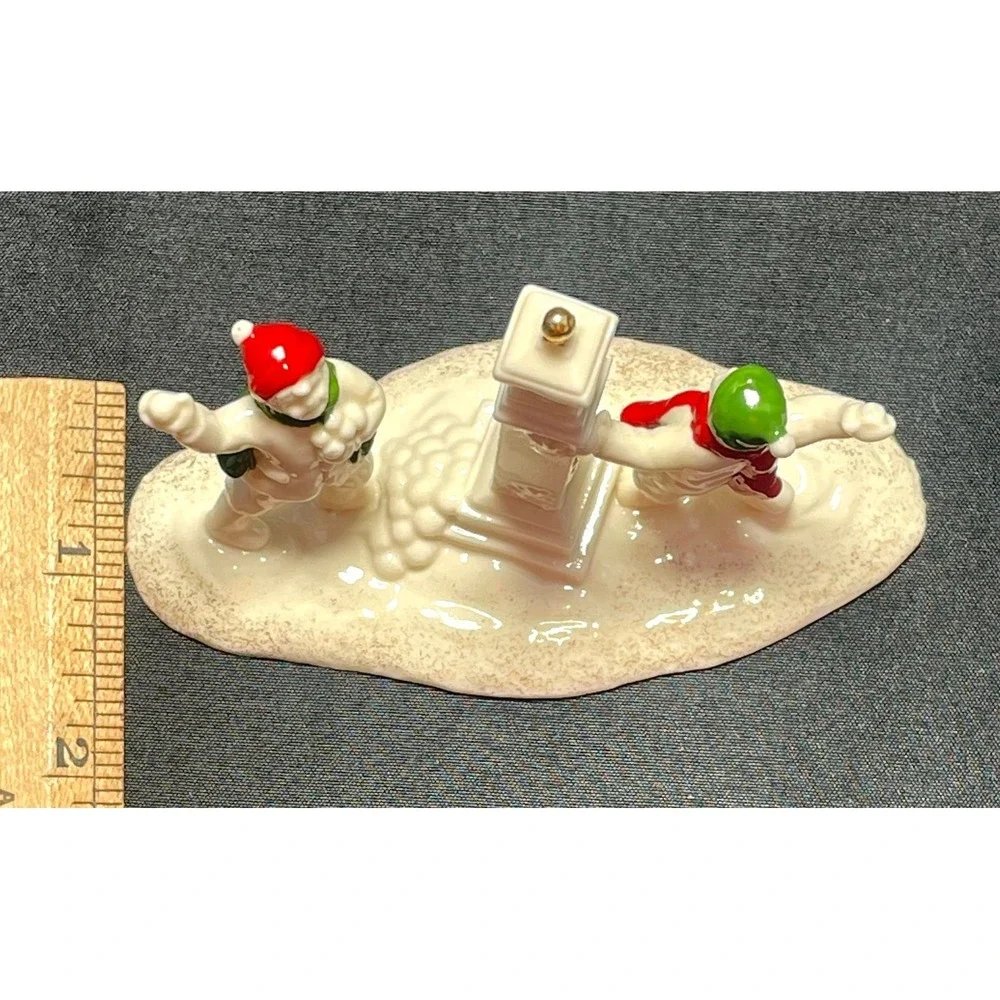Lenox China 2017 MISTLETOE PARK Village Treasures SNOW DAY Sculpture MIB